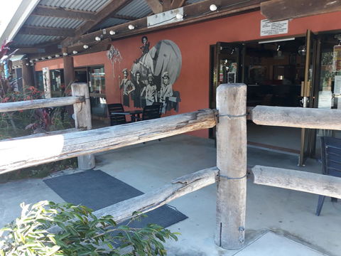 Speewah Country Tavern - Getaway Accommodation 7