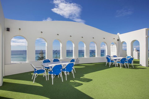 ULTIQA Burleigh Mediterranean Resort - Getaway Accommodation 25