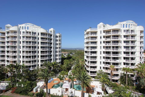 ULTIQA Burleigh Mediterranean Resort - Getaway Accommodation 29