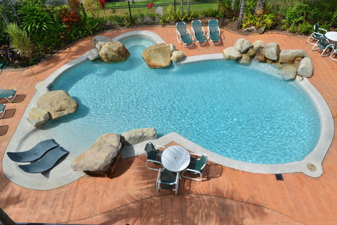 Cairns Queenslander Hotel & Apartments - Getaway Accommodation 4