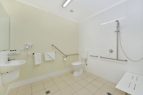 Cairns Queenslander Hotel & Apartments - Getaway Accommodation 38