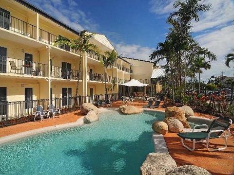Cairns Queenslander Hotel & Apartments - Getaway Accommodation 1