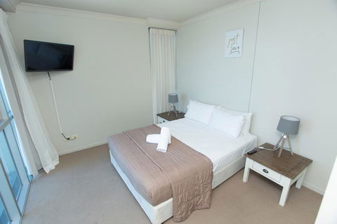 Chevron Renaissance - Private Apartments - Getaway Accommodation 15