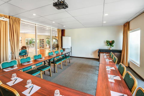 Coral Tree Inn - Getaway Accommodation 9