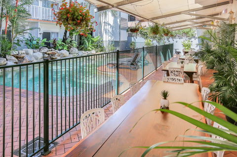 Coral Tree Inn - Getaway Accommodation 4