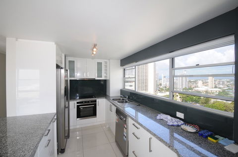 Pacific Plaza Apartments - Getaway Accommodation 25