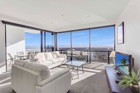 Holiday Holiday Circle On Cavill Apartments - Getaway Accommodation 25