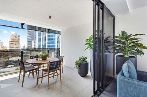 Holiday Holiday Circle On Cavill Apartments - Getaway Accommodation 20