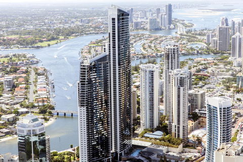 Holiday Holiday Circle On Cavill Apartments - Getaway Accommodation 32