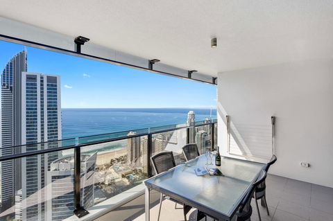 Holiday Holiday Circle On Cavill Apartments - Getaway Accommodation 26
