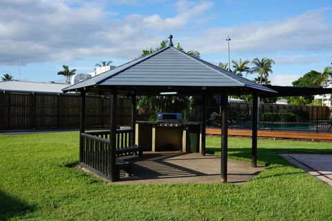 YAL Cairns - A Motel That Makes A Difference - Getaway Accommodation 7