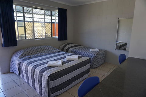 YAL Cairns - A Motel That Makes A Difference - Getaway Accommodation 30