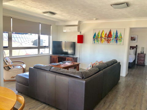 Wharf Boutique Apartments - Getaway Accommodation 9