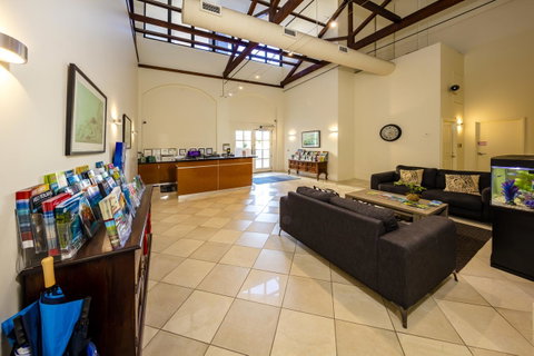 Jack And Newell Holiday Apartments - Getaway Accommodation 18