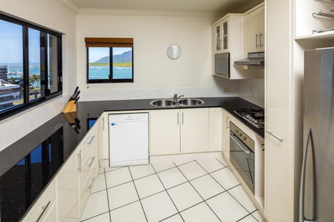 Jack And Newell Holiday Apartments - Getaway Accommodation 34