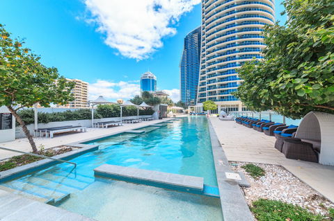 Number 1 H Residences - WiFi, Parking & More By Gold Coast Holidays - Getaway Accommodation 38