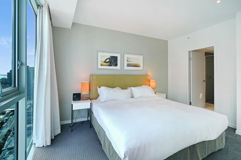 Number 1 H Residences - WiFi, Parking & More By Gold Coast Holidays - Getaway Accommodation 15