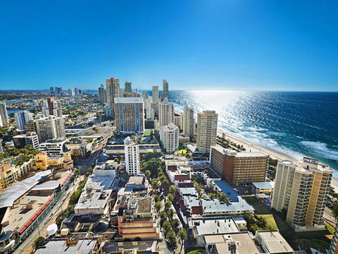 Number 1 H Residences - WiFi, Parking & More By Gold Coast Holidays - Getaway Accommodation 22