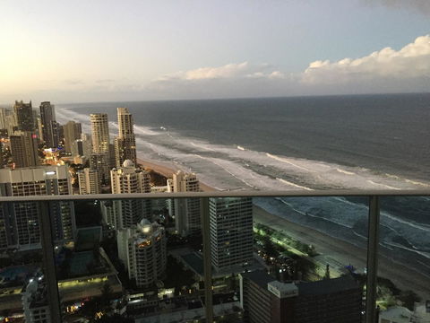 Number 1 H Residences - WiFi, Parking & More By Gold Coast Holidays - Getaway Accommodation 23