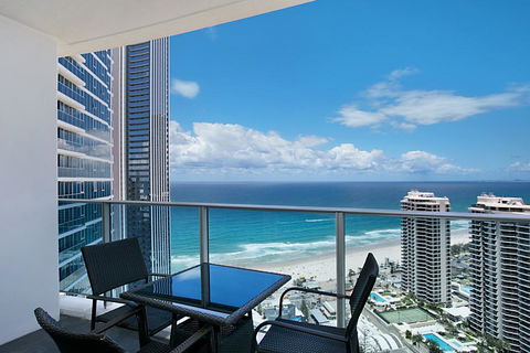 Number 1 H Residences - WiFi, Parking & More By Gold Coast Holidays - Getaway Accommodation 10