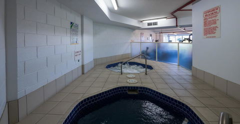 Surfers Hawaiian Holiday Apartments - Getaway Accommodation 20