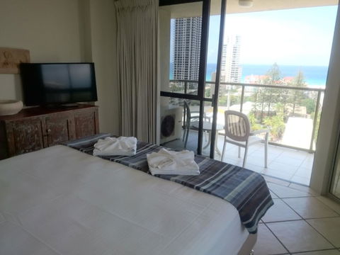 Surfers Hawaiian Holiday Apartments - Getaway Accommodation 27