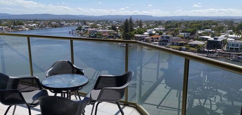 Surfers Hawaiian Holiday Apartments - Getaway Accommodation 5