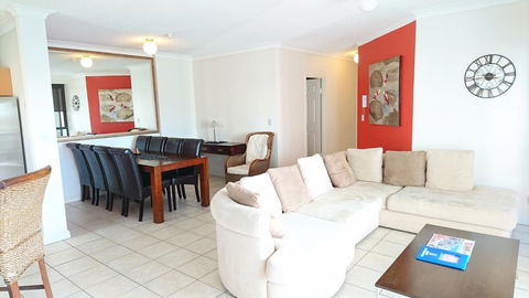 Surfers Hawaiian Holiday Apartments - Getaway Accommodation 23