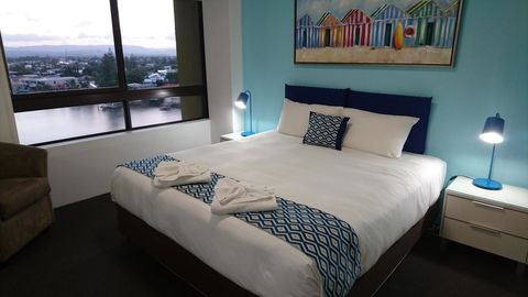 Surfers Hawaiian Holiday Apartments - Getaway Accommodation 16