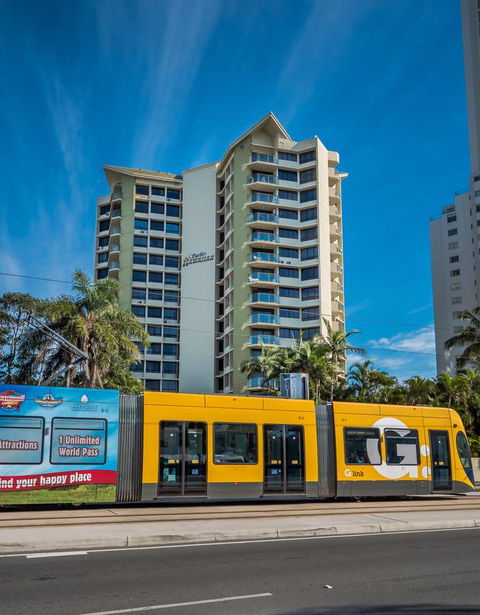 Surfers Hawaiian Holiday Apartments - Getaway Accommodation 17