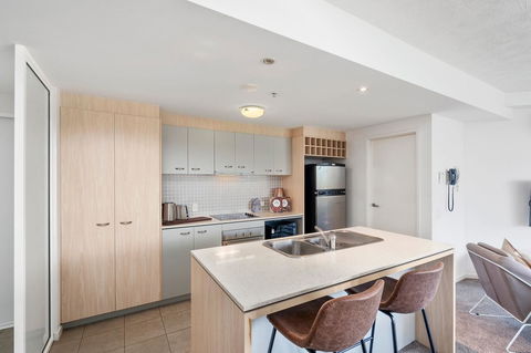 Wings Resort, Apartments And 2 Story Penthouses - We Accommodate - Getaway Accommodation 18