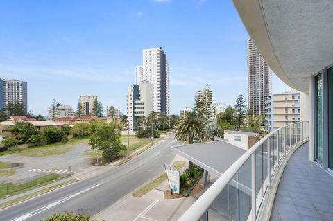 Wings Resort, Apartments And 2 Story Penthouses - We Accommodate - Getaway Accommodation 9