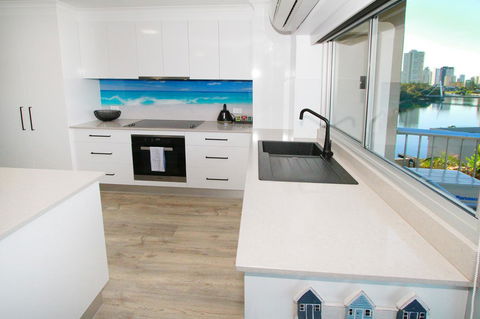Narrowneck Court Holiday Apartments - Getaway Accommodation 28
