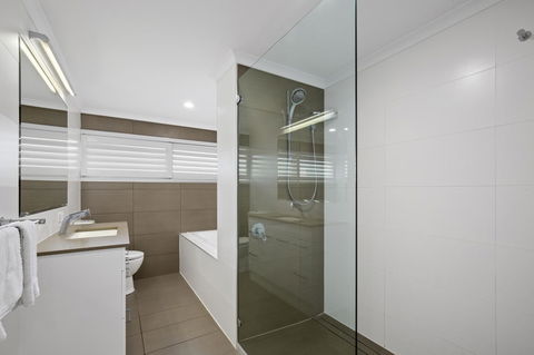 Narrowneck Court Holiday Apartments - Getaway Accommodation 19