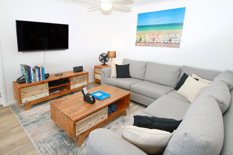Narrowneck Court Holiday Apartments - Getaway Accommodation 26