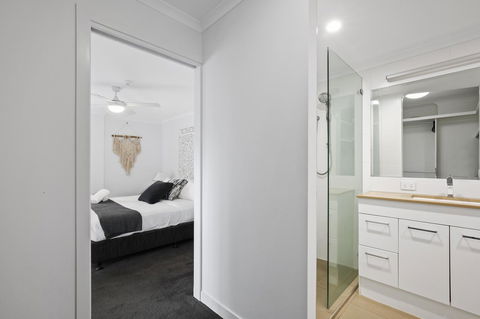 Narrowneck Court Holiday Apartments - Getaway Accommodation 14