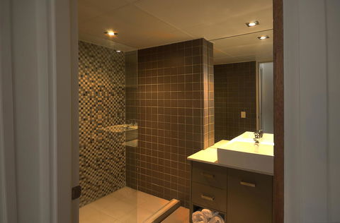 Narrowneck Court Holiday Apartments - Getaway Accommodation 39