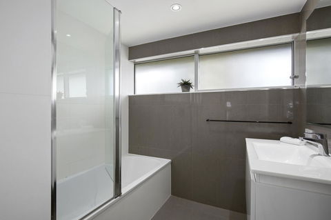 Narrowneck Court Holiday Apartments - Getaway Accommodation 9