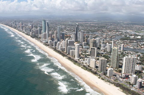 Hi Surf Beachfront Resort Apartments - Getaway Accommodation 6