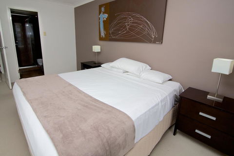 Hi Surf Beachfront Resort Apartments - Getaway Accommodation 44