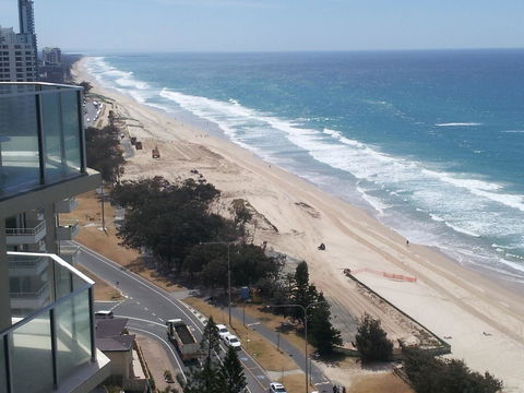 Hi Surf Beachfront Resort Apartments - Getaway Accommodation 7