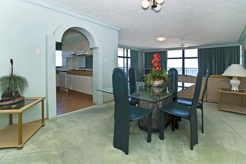 Hi Surf Beachfront Resort Apartments - Getaway Accommodation 36