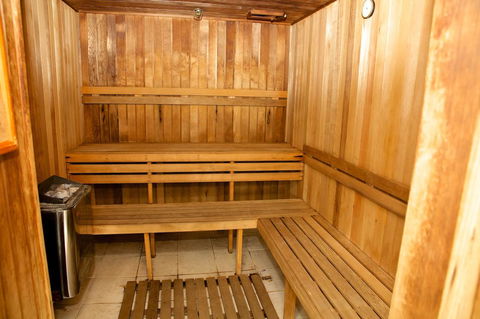Hi Surf Beachfront Resort Apartments - Getaway Accommodation 40