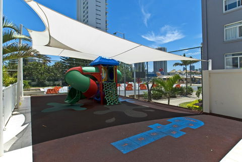 Hi Surf Beachfront Resort Apartments - Getaway Accommodation 28