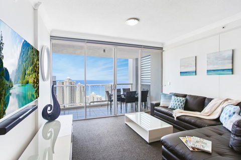 Holiday Holiday Chevron Renaissance Apartments - Getaway Accommodation 17