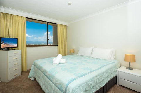 Breakers North Absolute Beachfront Apartments - Official - Getaway Accommodation 29