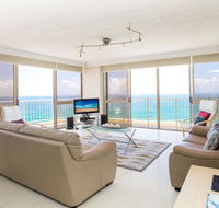 Breakers North Absolute Beachfront Apartments - Getaway Accommodation