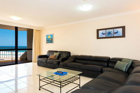 Breakers North Absolute Beachfront Apartments - Official - Getaway Accommodation 9