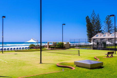 Breakers North Absolute Beachfront Apartments - Official - Getaway Accommodation 3
