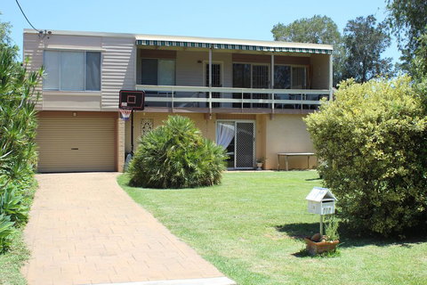 Waters Edge - Getaway Accommodation 2